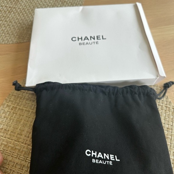 CHANEL Beauté navy/black reversible Drawstring cosmetic bag - Picture 8 of 9